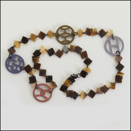 RDC14689 HERMES Buffalo Horn & Laquered Wood Logo Necklace