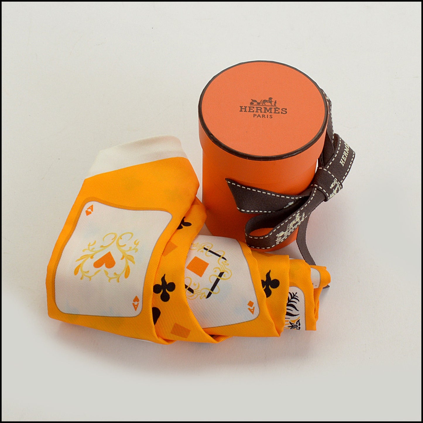RDC14887 HERMES Jaune/Black/White "Jeu de Cartes" Silk Twilly Small Scarf