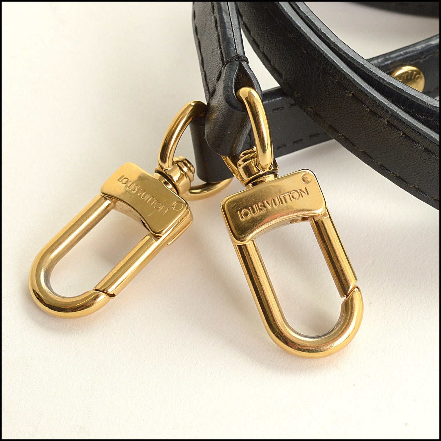 RDC15447 LOUIS VUITTON Black Leather Shoulder Strap from Neo Noe