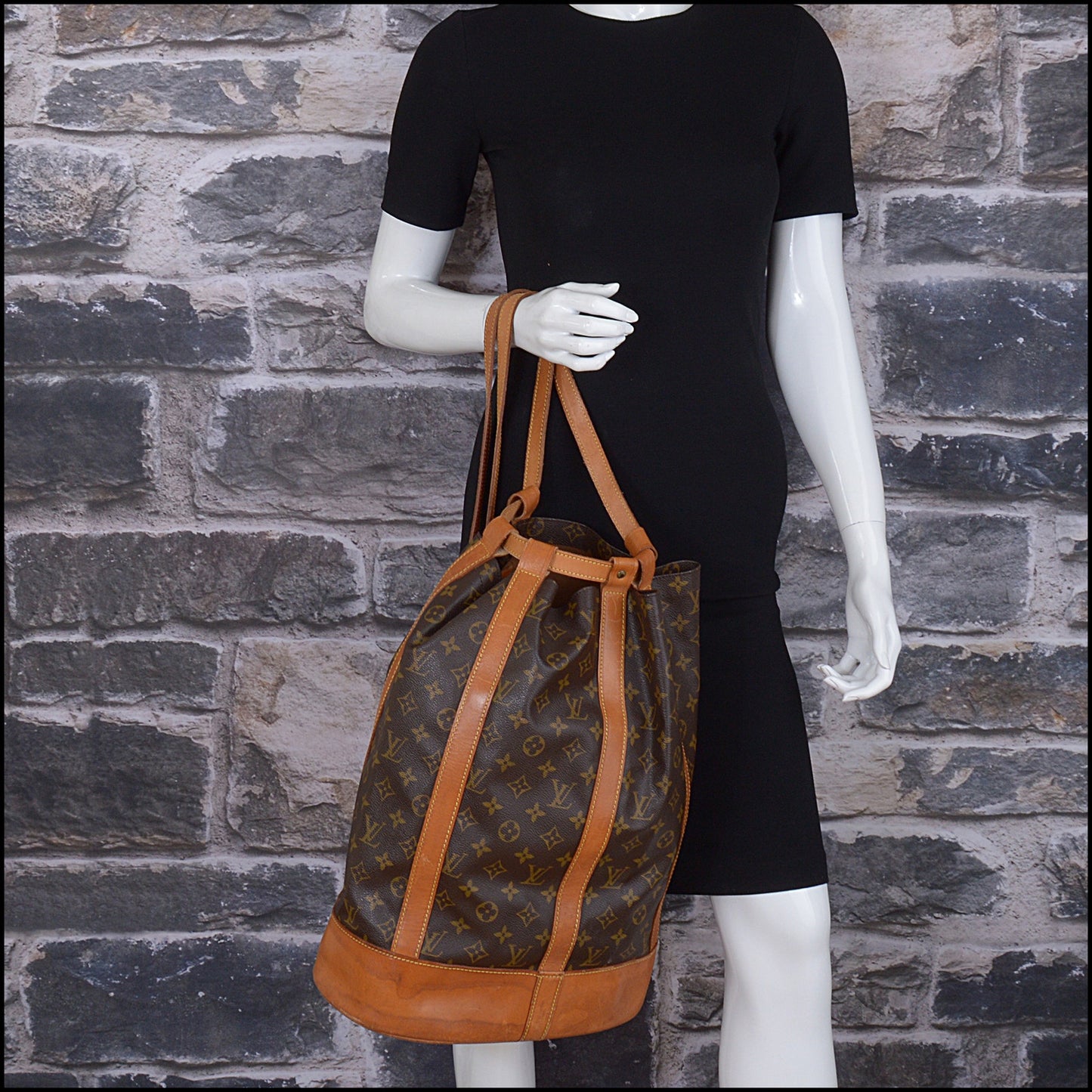 RDC15059 LOUIS VUITTON '95 LV Monogram Canvas Randonee Sling Backpack