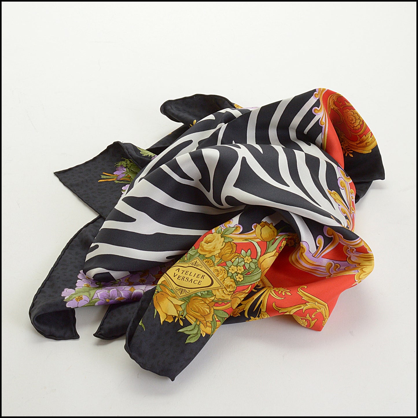 RDC14802 GIANNI VERSACE Vintage Black/Red Floral Silk Scarf