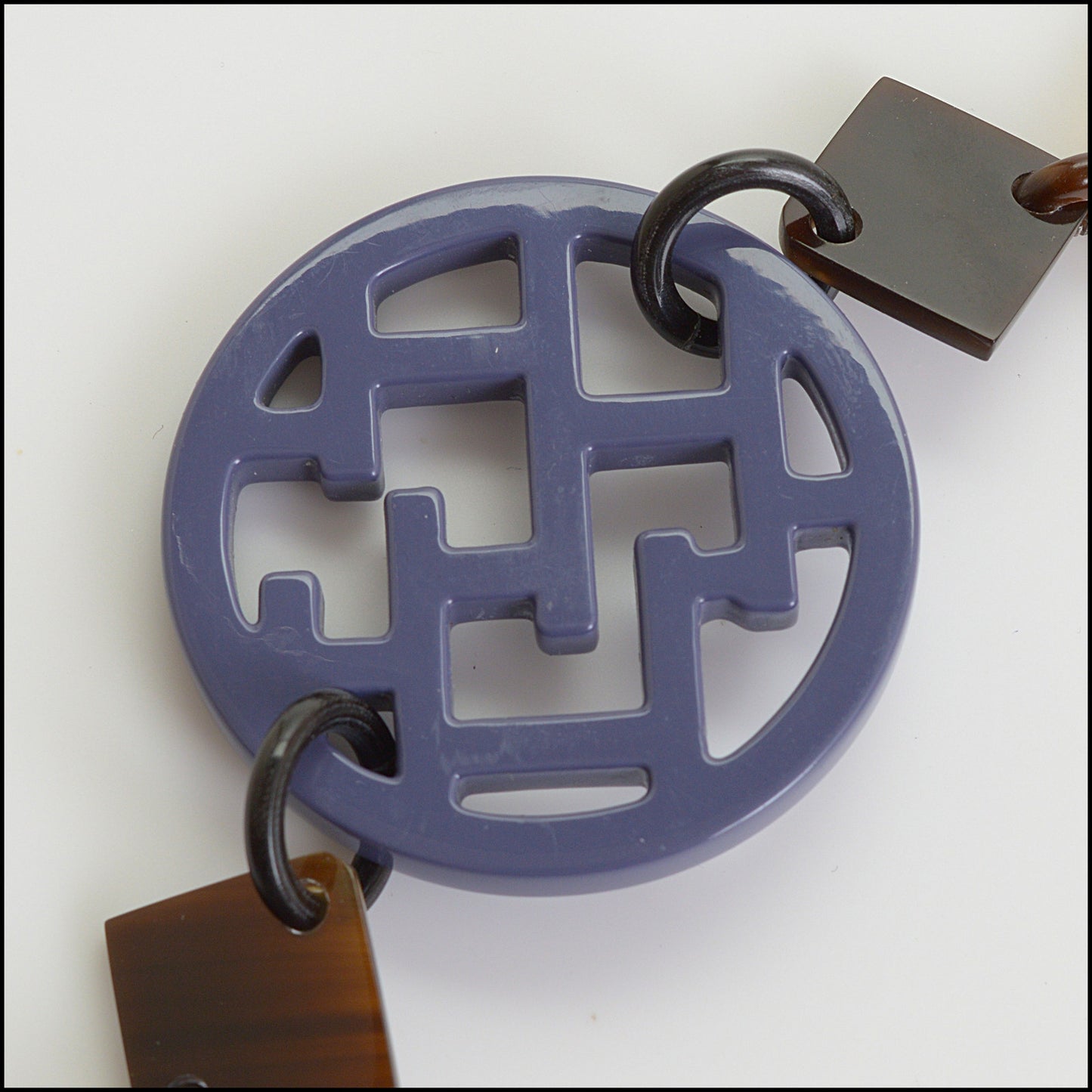 RDC14689 HERMES Buffalo Horn & Laquered Wood Logo Necklace