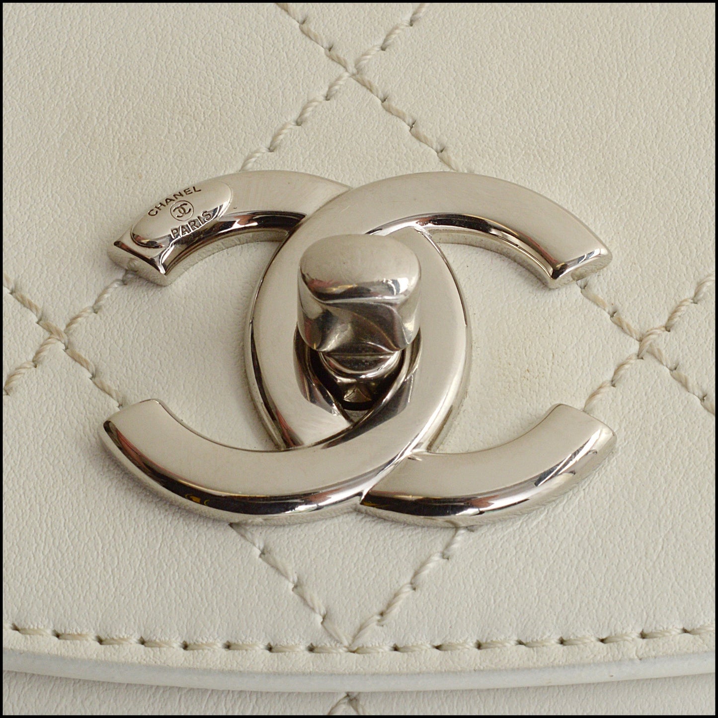 RDC14832 CHANEL '17 White Quilted Ring My Bag Flap Handbag