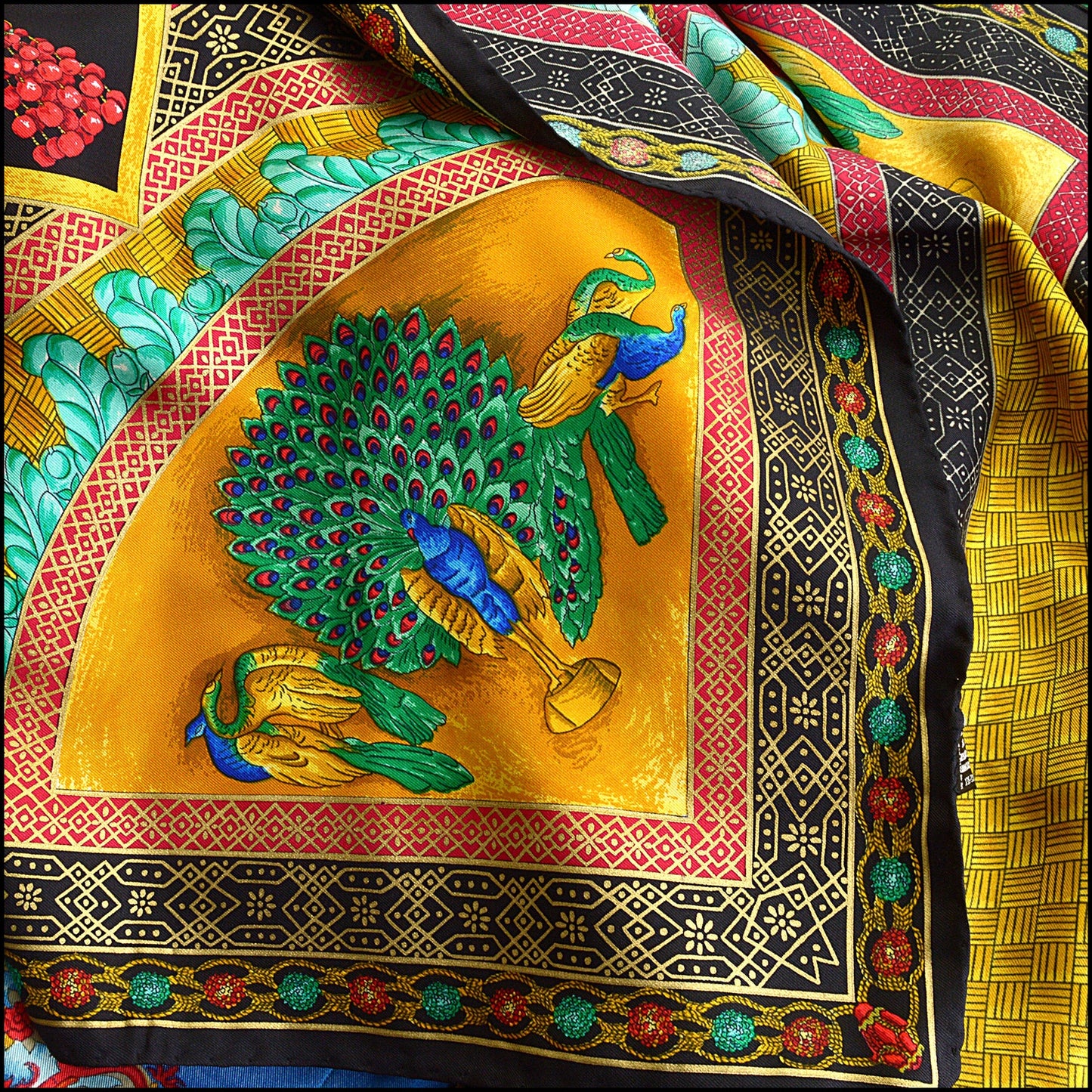 RDC14805 GIANNI VERSACE Vintage Marco Polo Extra-Large Silk Shawl Evening Wrap
