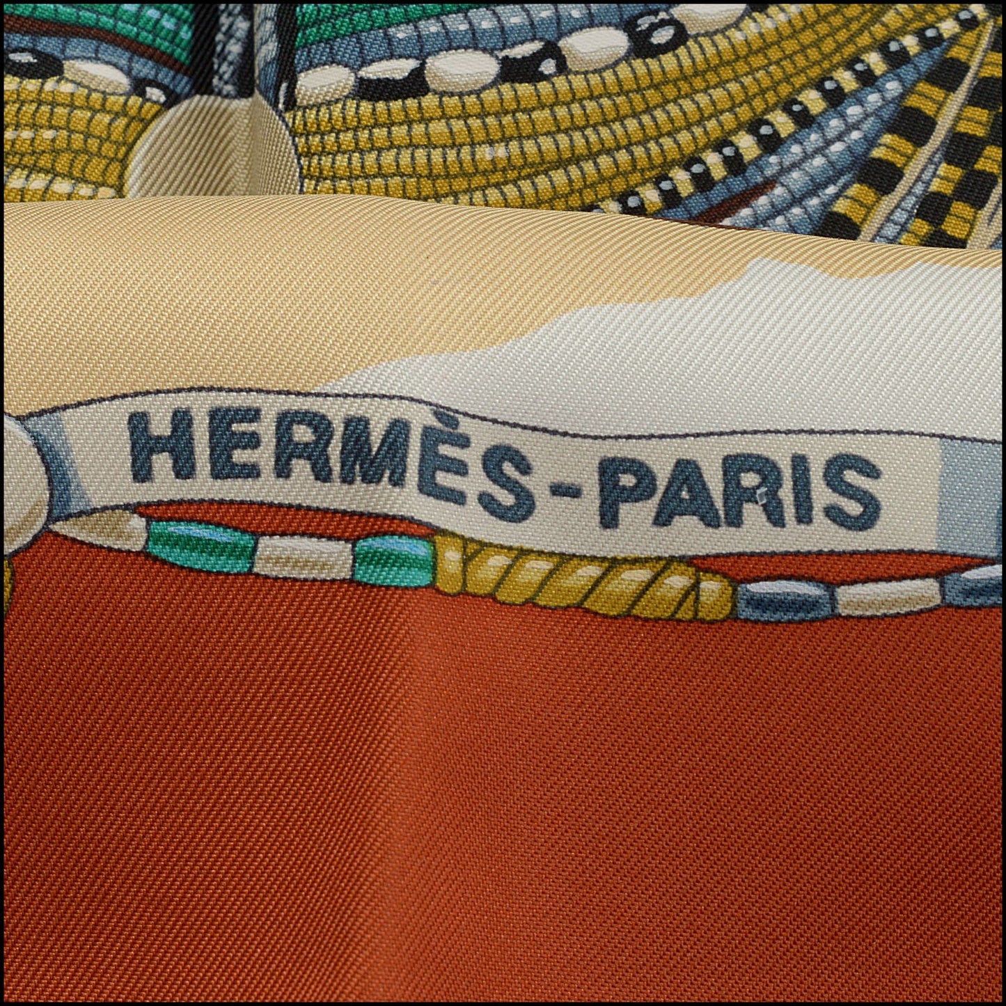 RDC13869 Authentic HERMES Vintage Orange-Red Perles du Kenya 90cm Silk Scarf