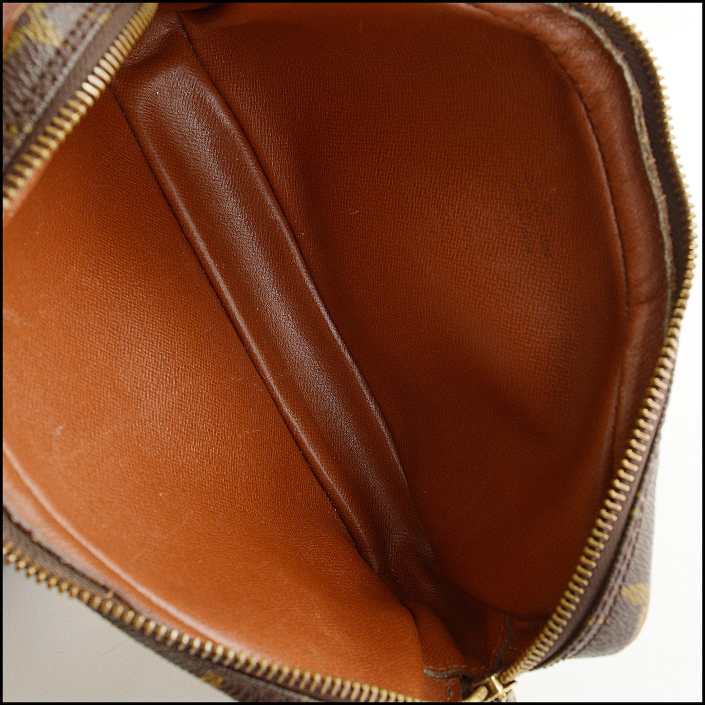 RDC14621 LOUIS VUITTON Monogram Marly Dragonne Wristlet