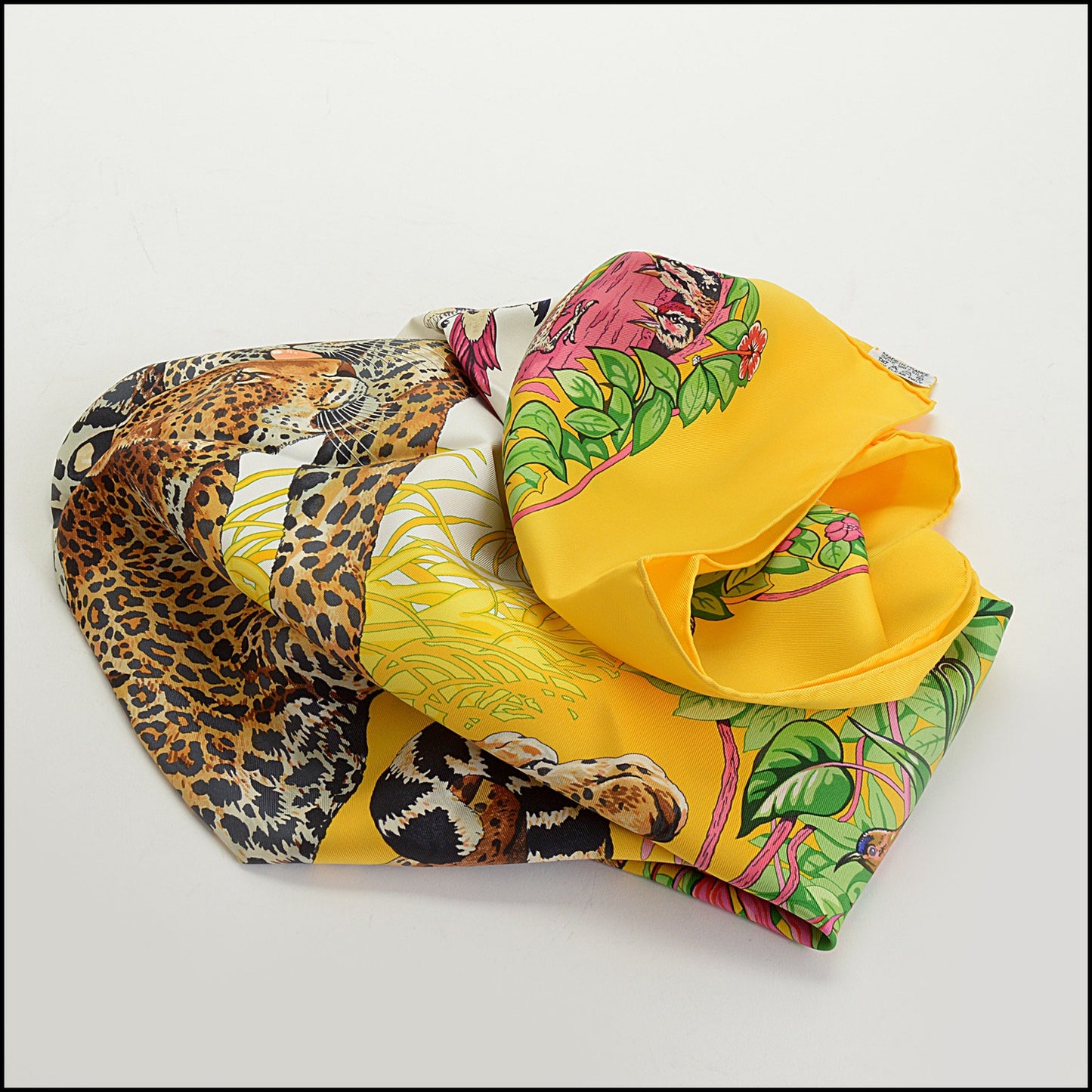 RDC14795 HERMES Yellow "Jungle Love" Leopards Silk Scarf 90