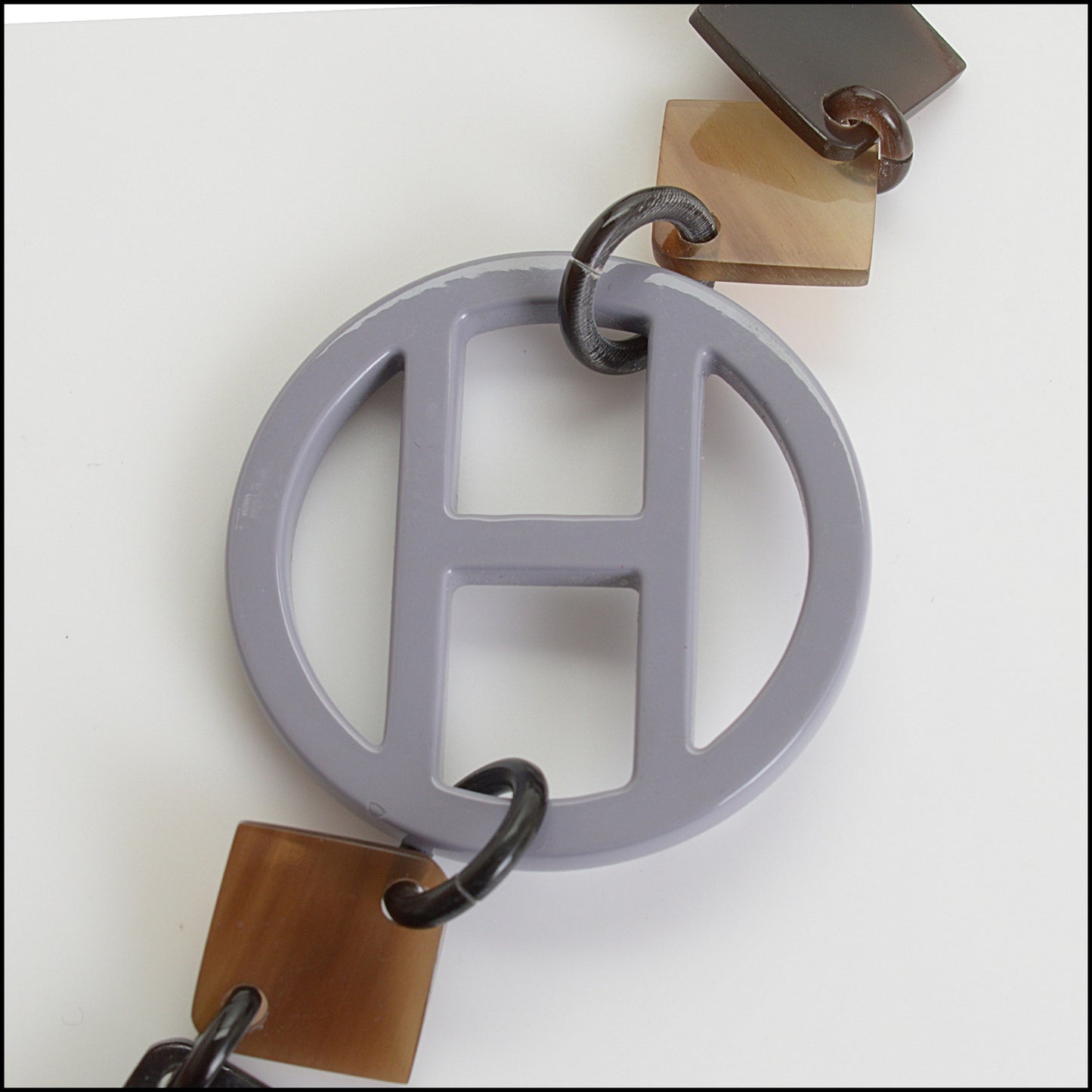 RDC14689 HERMES Buffalo Horn & Laquered Wood Logo Necklace
