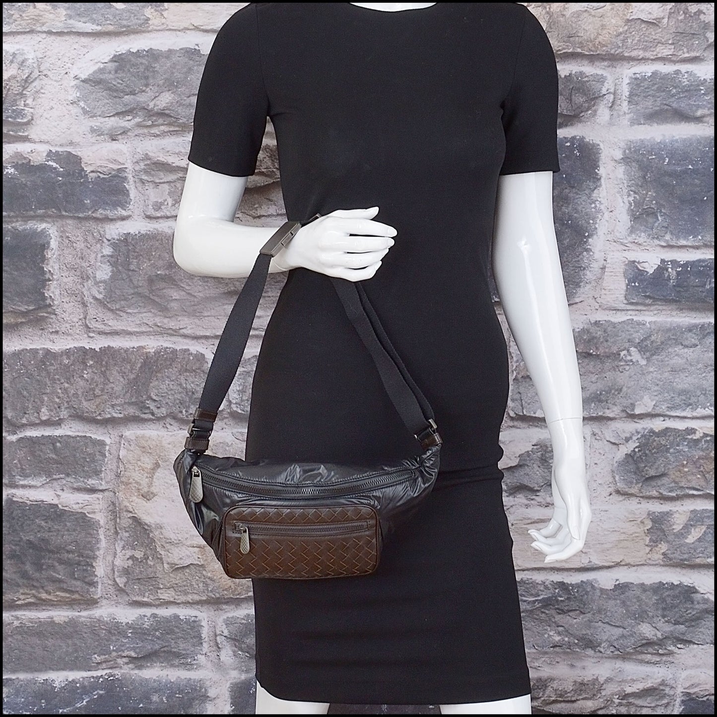 RDC14027 Authentic BOTTEGA VENETA Brown Leather & Black Nylon Fanny Pack