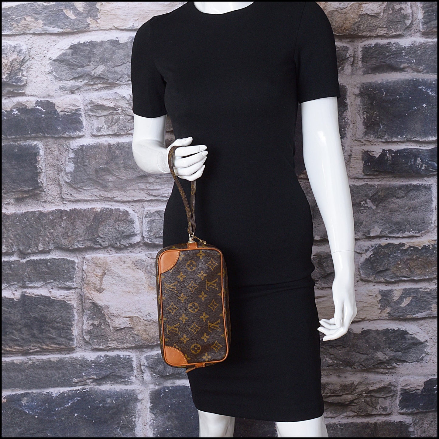 RDC14621 LOUIS VUITTON Monogram Marly Dragonne Wristlet