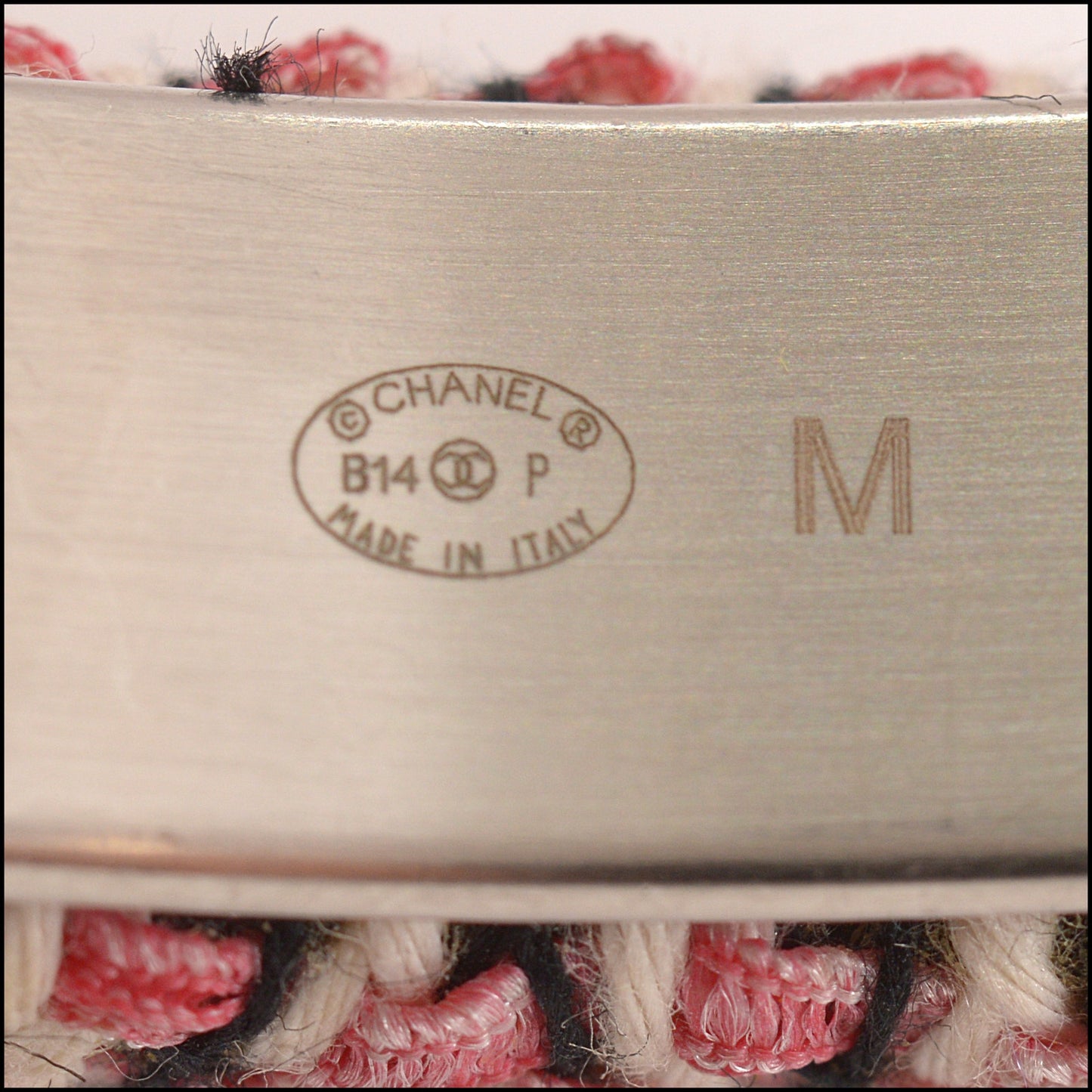 RDC15377 CHANEL '14 Pink and White Tweed Narrow Bangle Size Medium