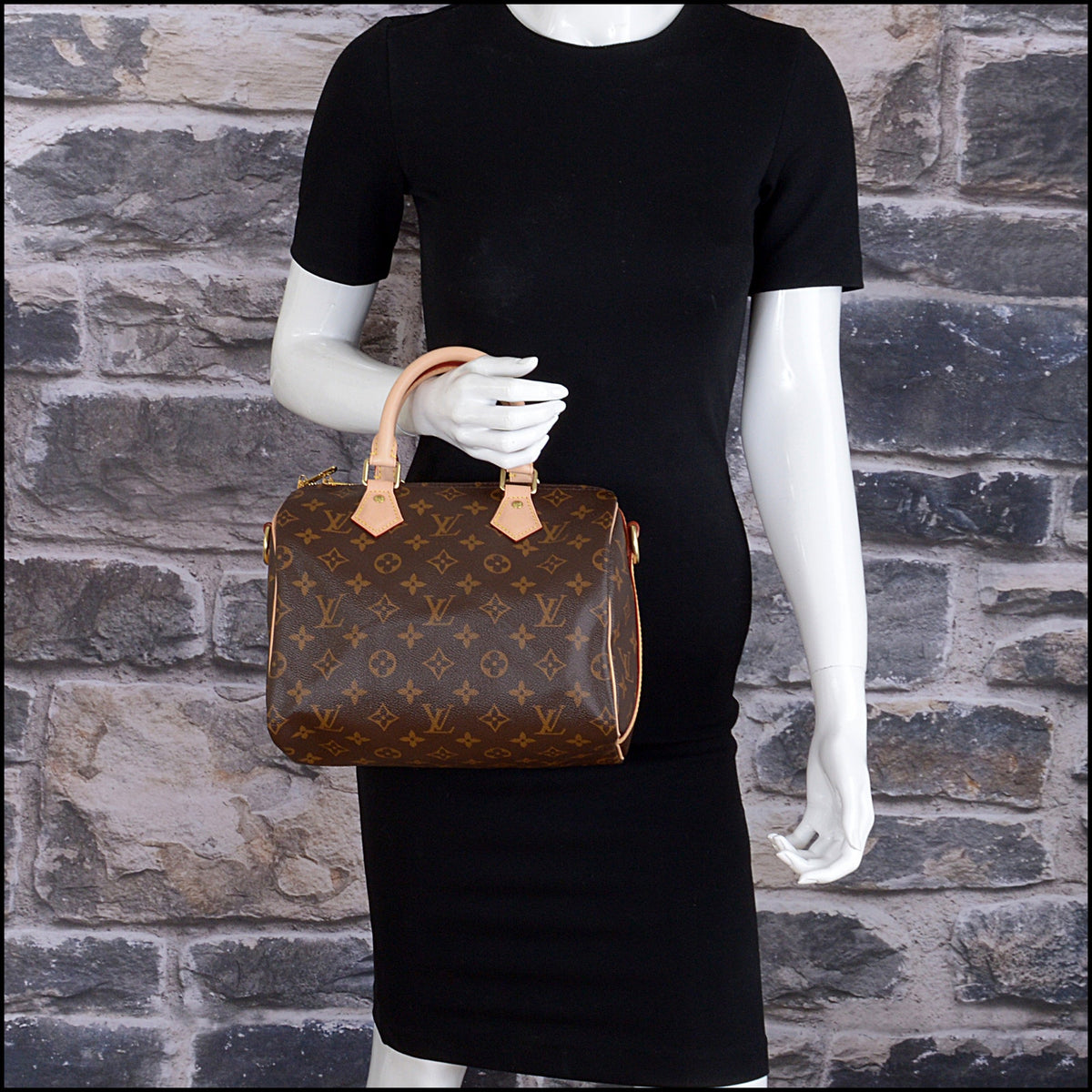 RDC15638 LOUIS VUITTON Monogram Speedy Bandouliere 25