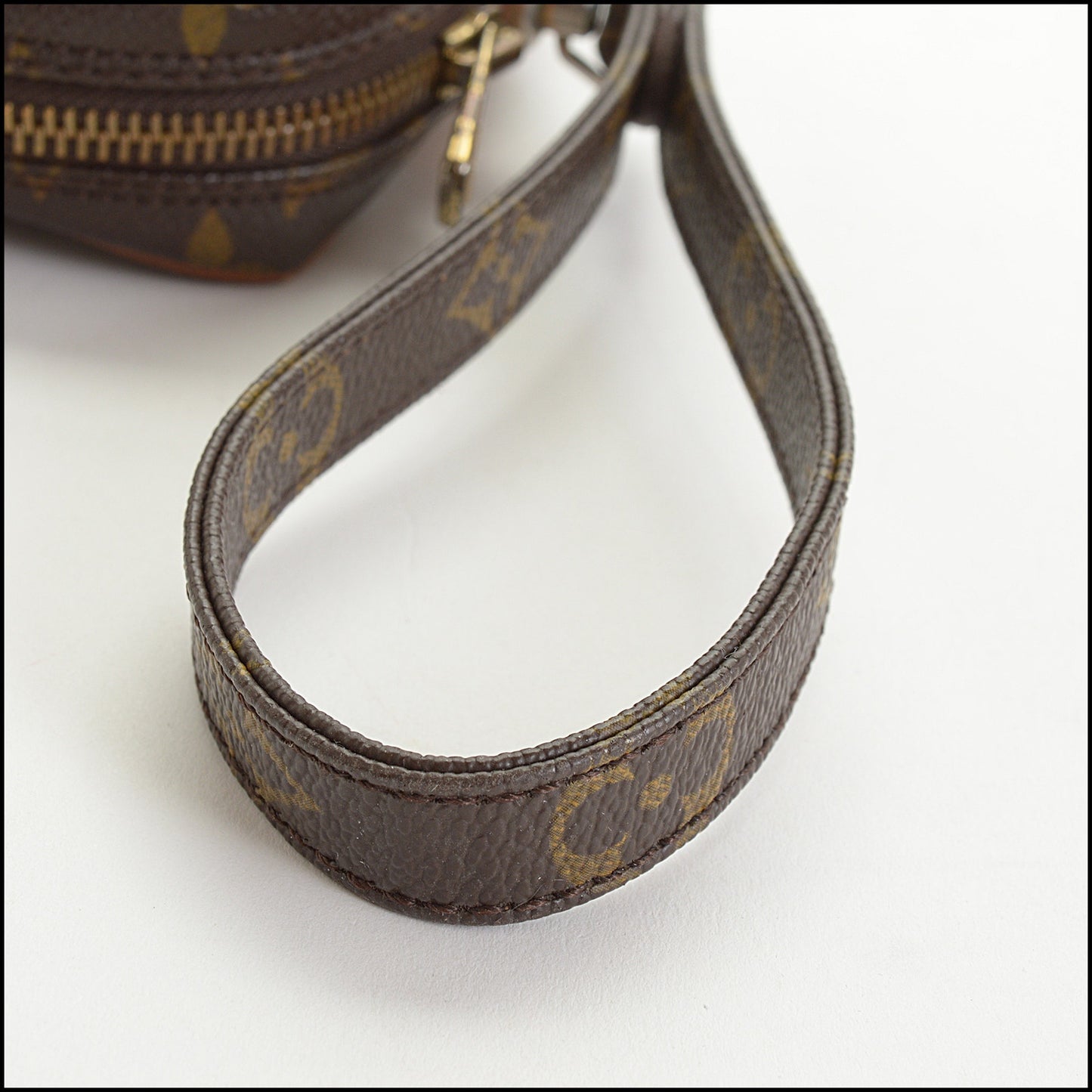 RDC14621 LOUIS VUITTON Monogram Marly Dragonne Wristlet
