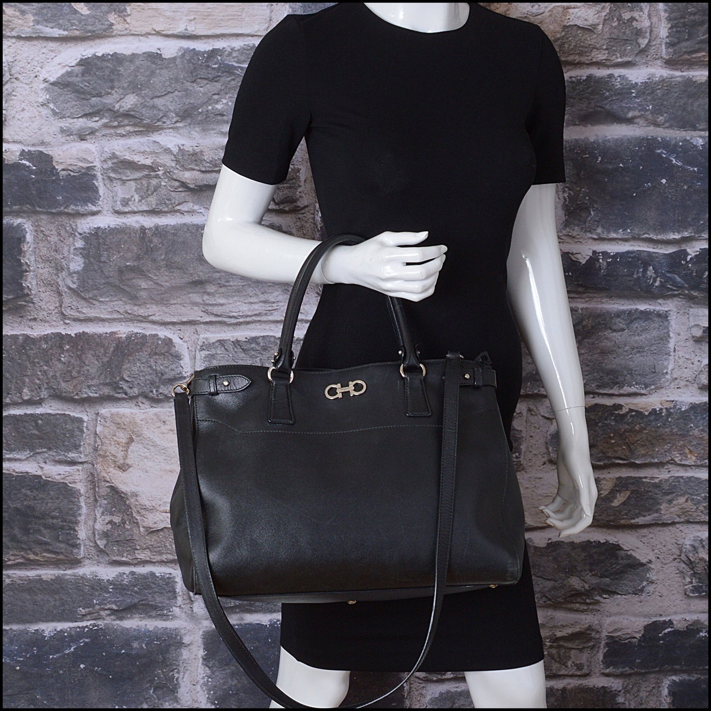 RDC14780 FERRAGAMO Black Leather Tote Bag With Strap