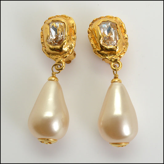 RDC14835 CHANEL Clip-On Pearl Drop Earrings