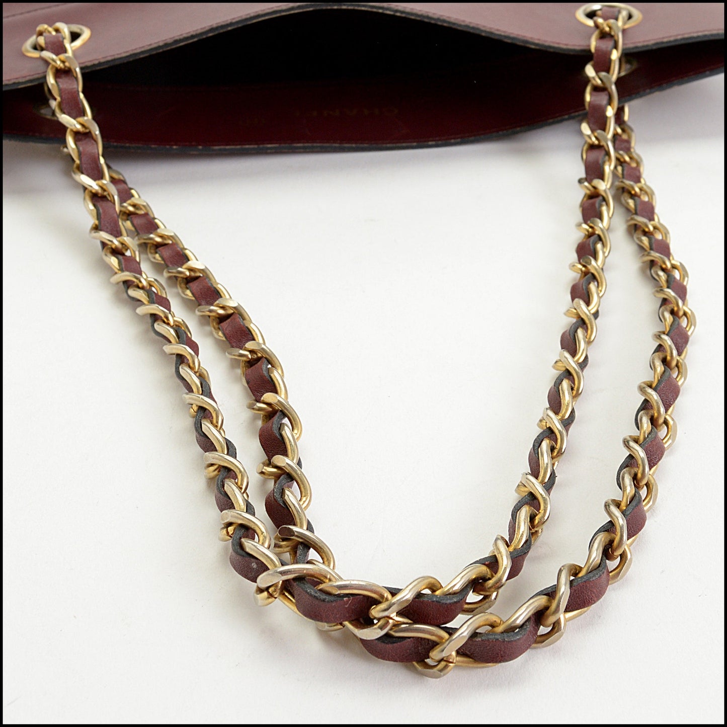 RDC14844 CHANEL Vintage Burgundy Chain Flat Tote