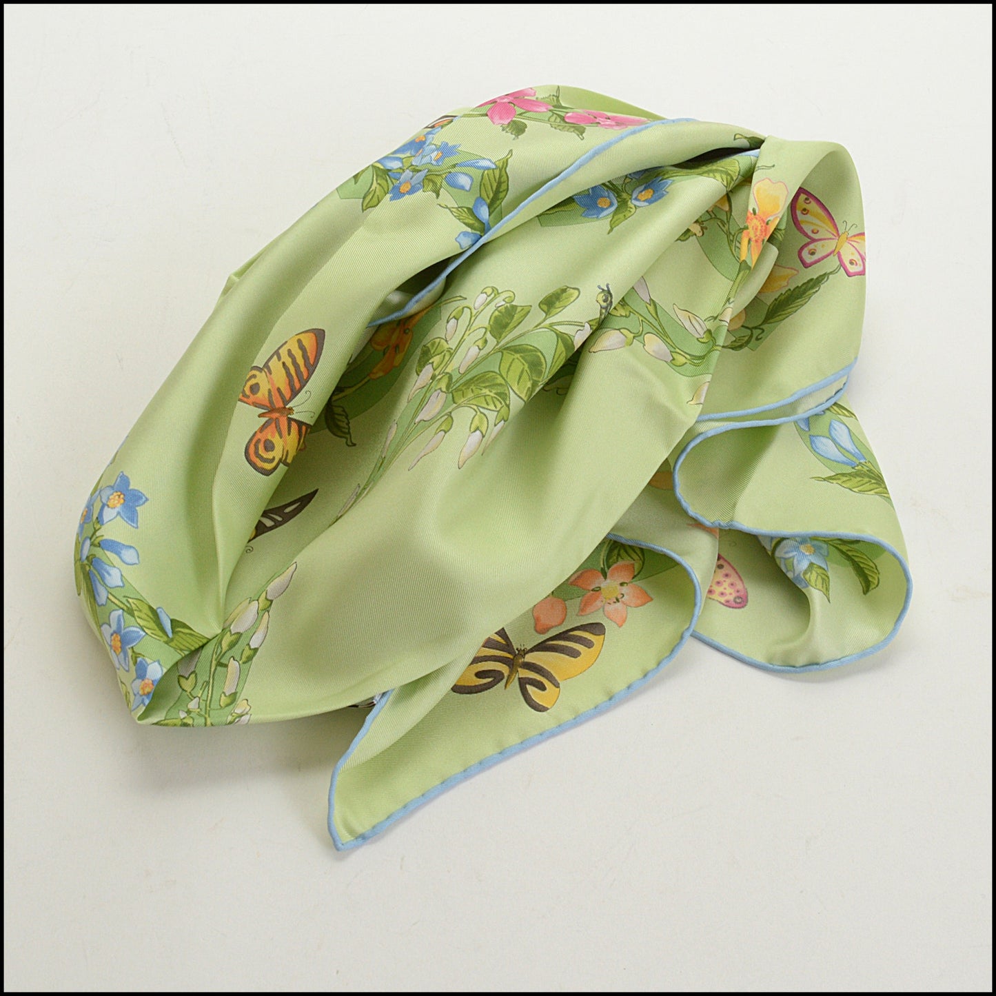 RDC14889 FERRAGAMO Light Green/Multi Gancini Floral Silk Scarf
