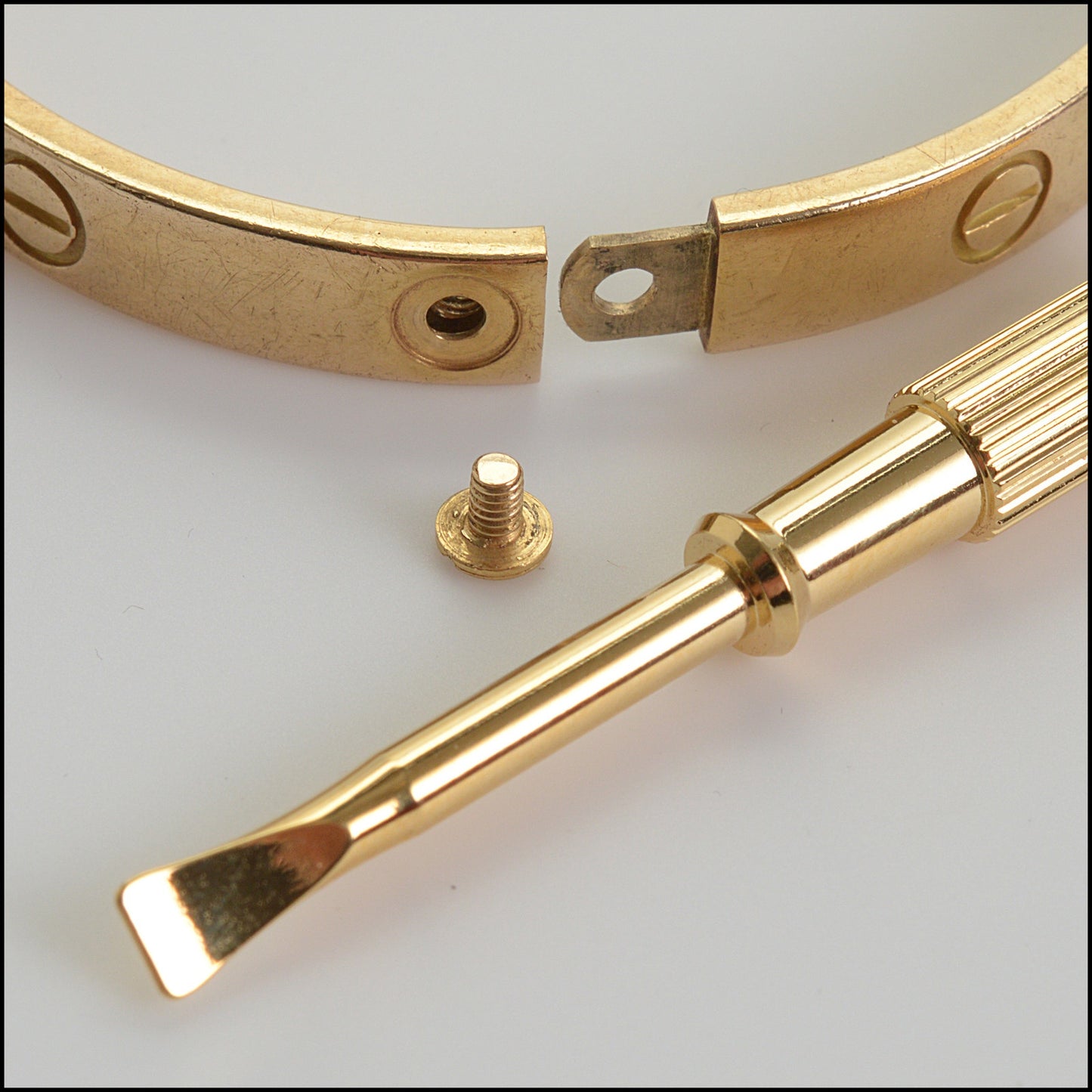 RDC14401 Authentic CARTIER Vintage 18K Yellow Gold Love Bracelet Classic Model size 19