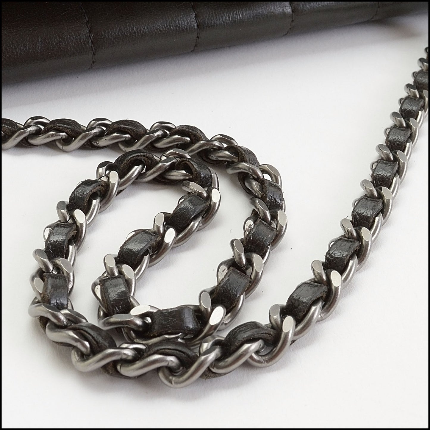 RDC14063 Authentic CHANEL Vintage 2000 Dark Brown Lambskin Mademoiselle Flap Bag