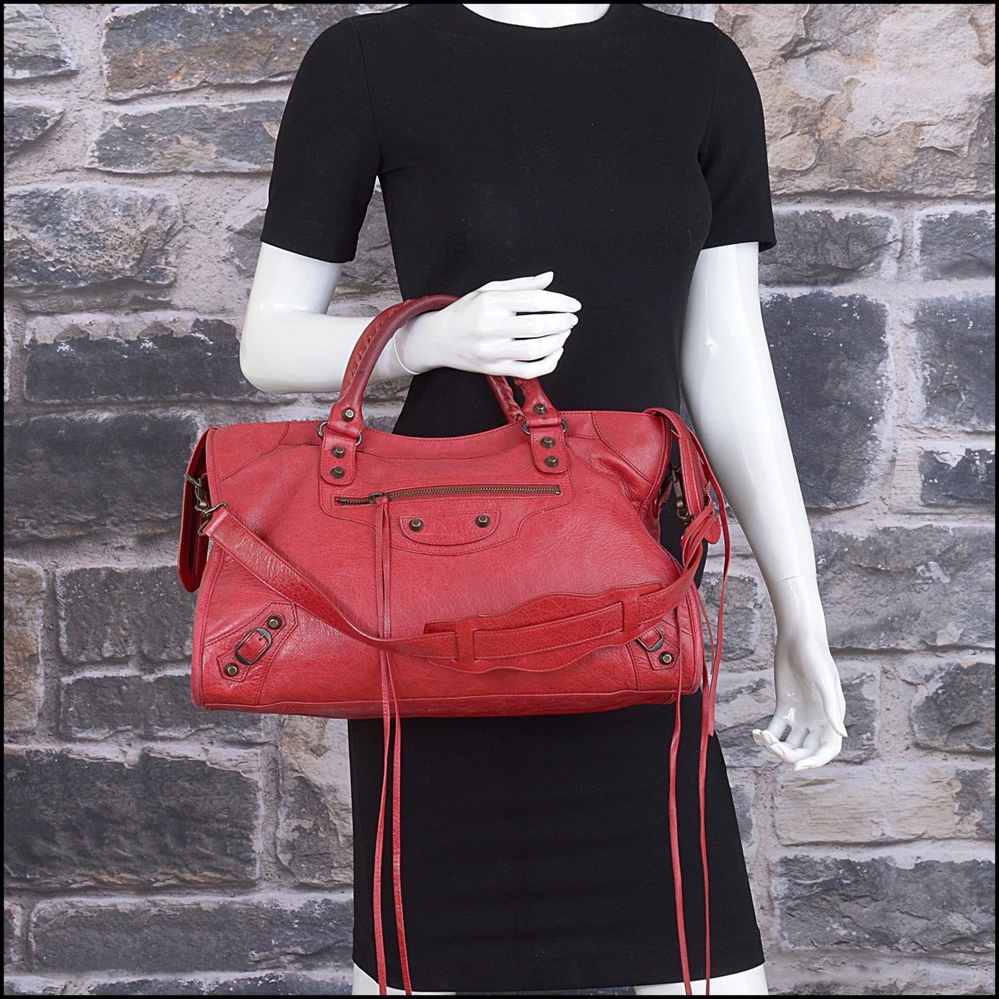 RDC15576 BALENCIAGA '08 Ruby Red Leather Le City Medium bag