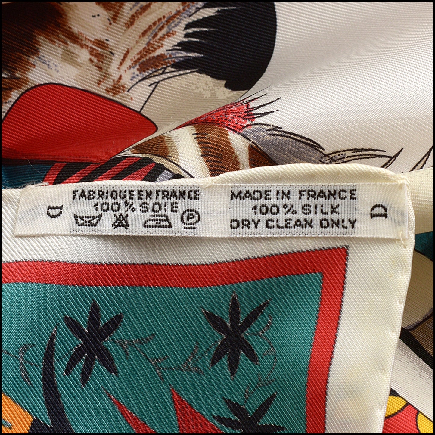 RDC14892 HERMES Vintage White/Multi "Kachinas" 90cm Scarf Kermit Oliver
