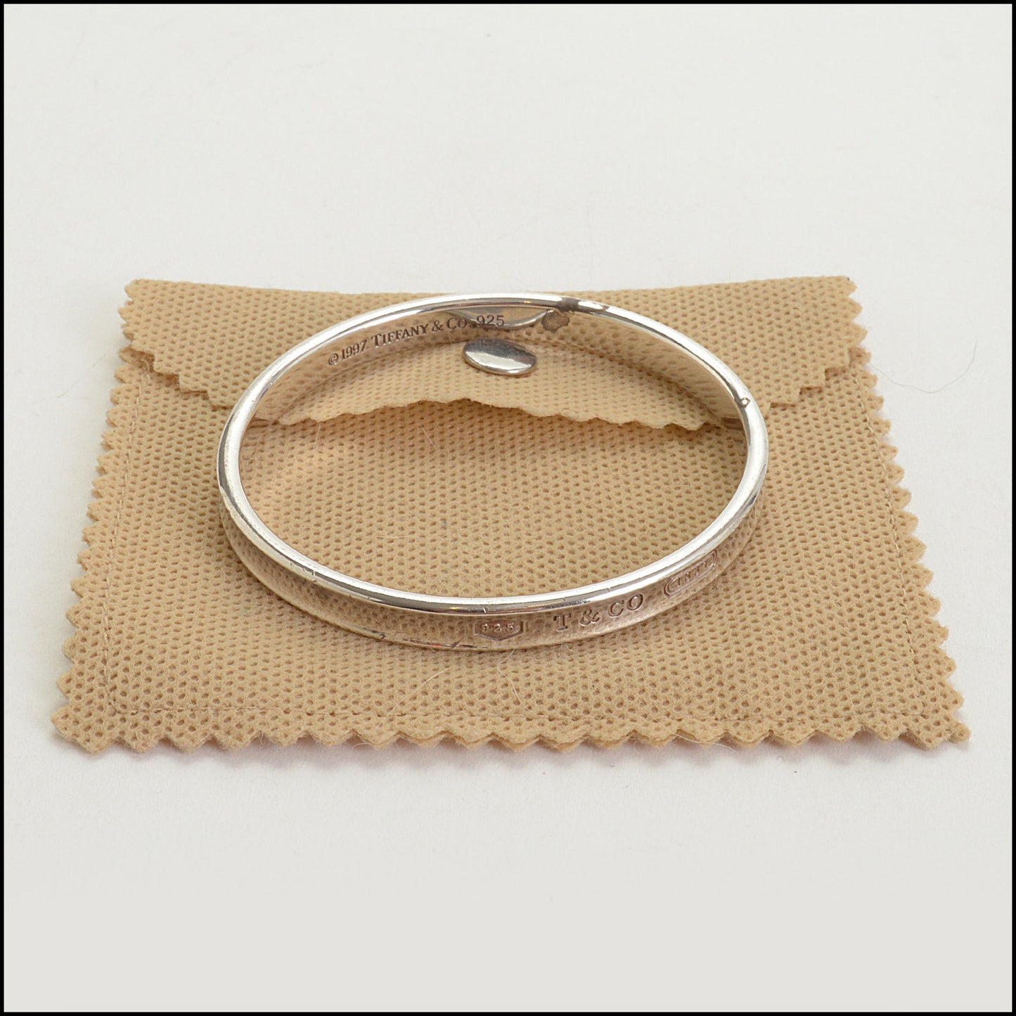 RDC14724 TIFFANY & CO. Sterling Silver Narrow 1837 Bangle Bracelet