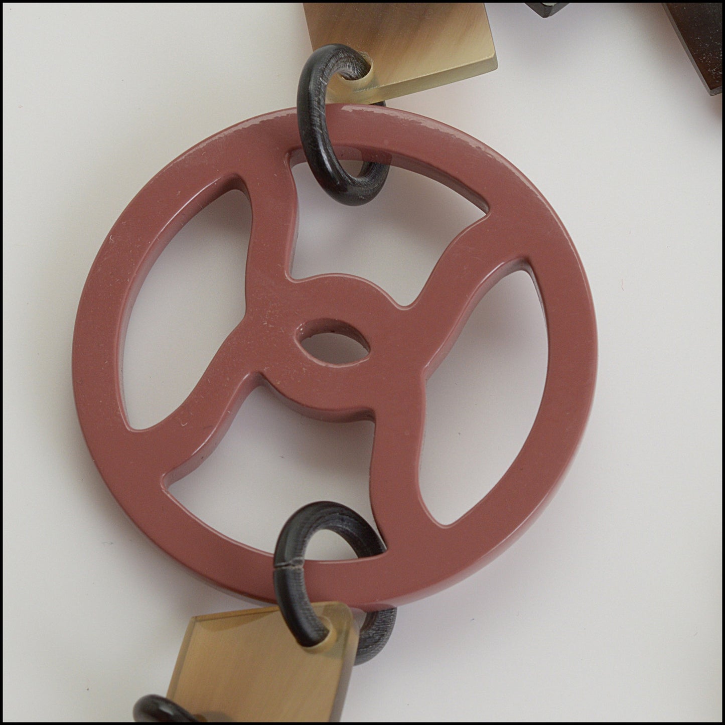 RDC14689 HERMES Buffalo Horn & Laquered Wood Logo Necklace