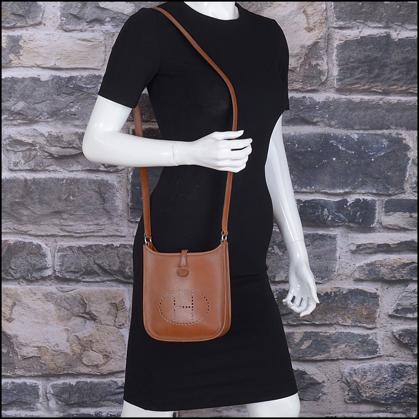 RDC15105 HERMES '02 Fauve Barenia Leather Evelyne Mini Crossbody