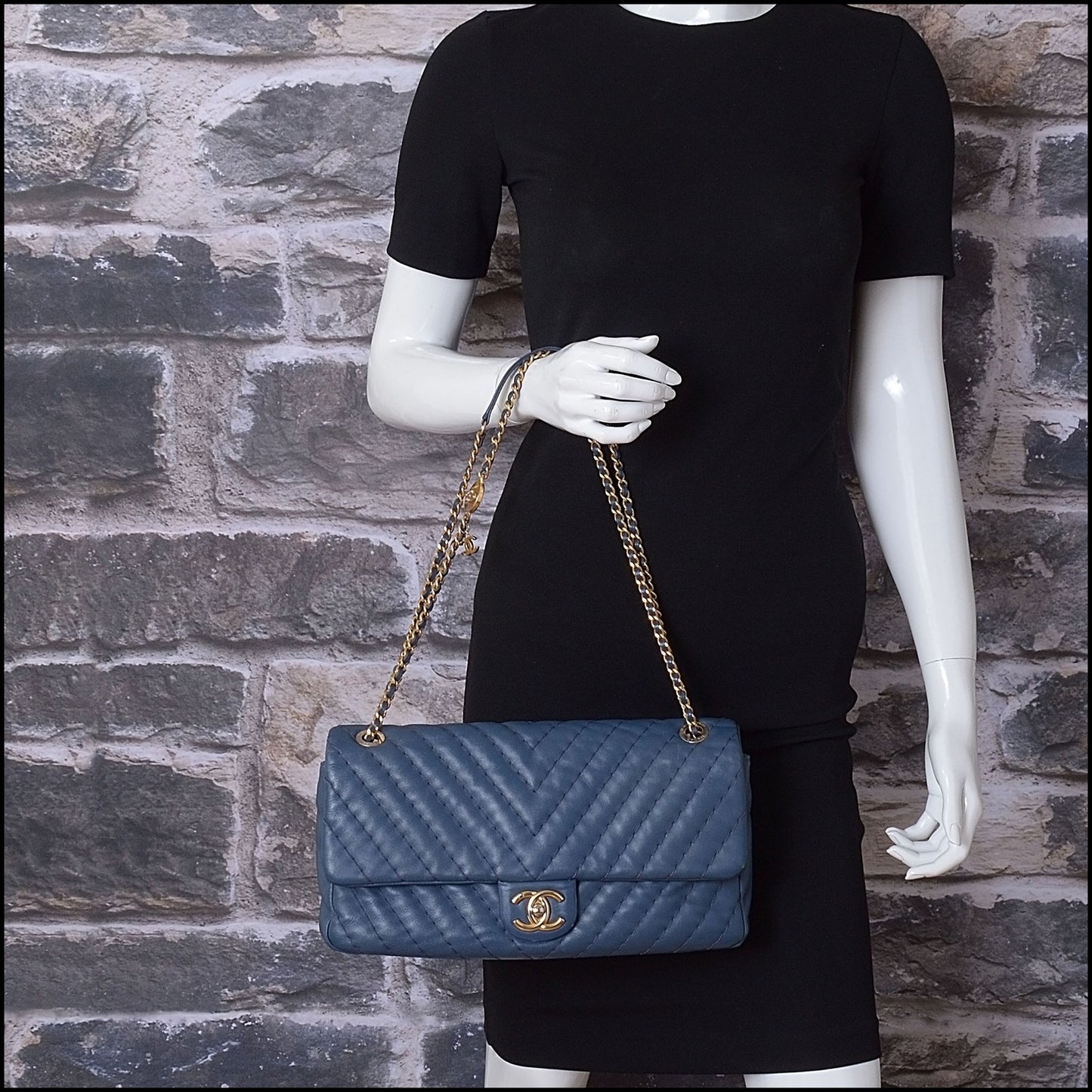 RDC14086 Authentic CHANEL '12 Blue Calfskin Leather Jumbo Chevron Medallion Single Flap Bag