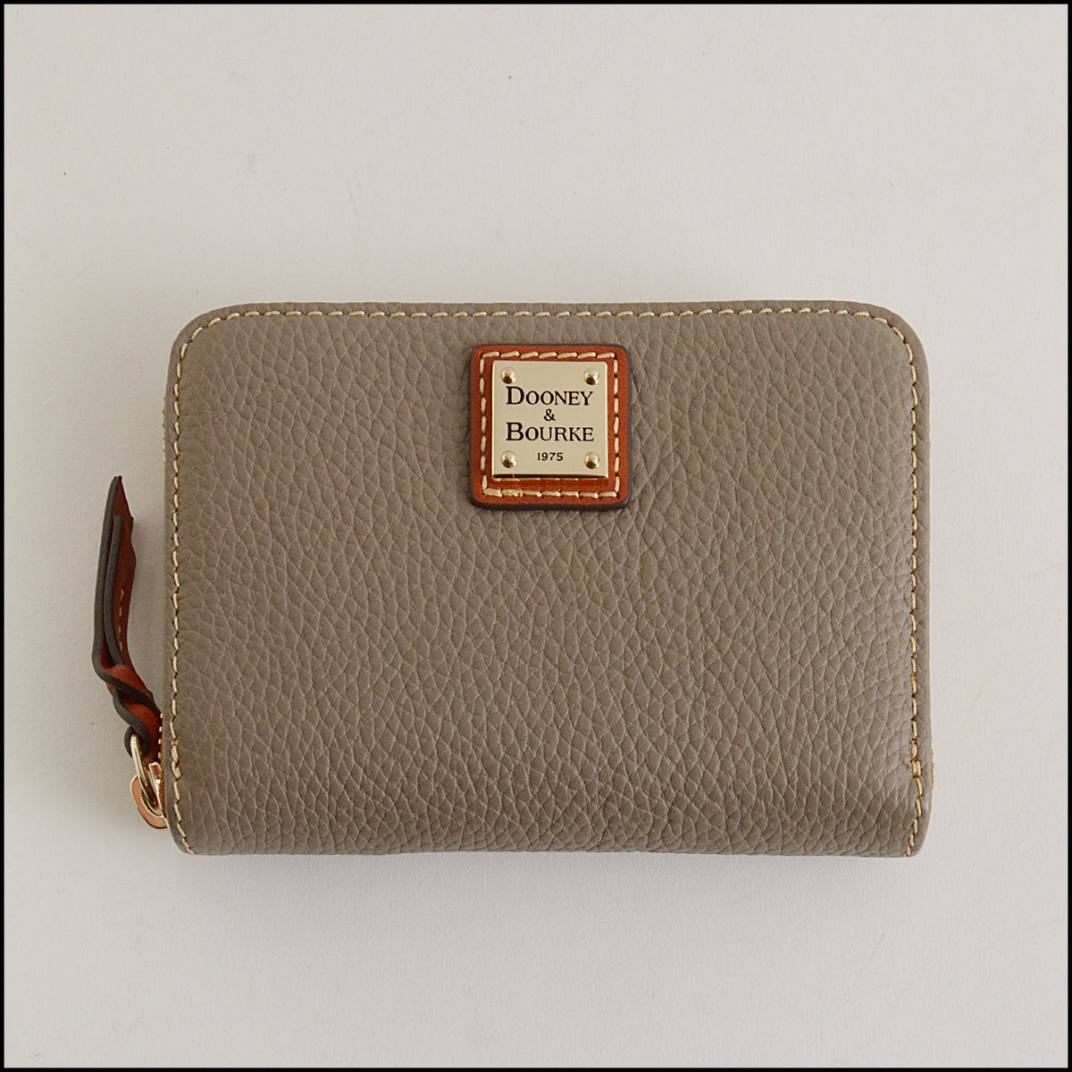 RDC15723 DOONEY & BOURKE Smoke Grey Pebbled Leather Medium Zip Wallet