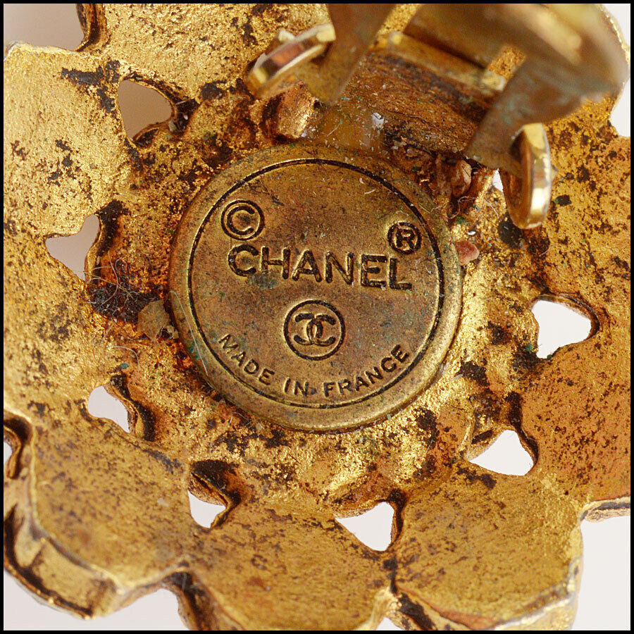RDC12420 Authentic CHANEL Vintage Rhinestones Pearl Button Clip-On Earrings