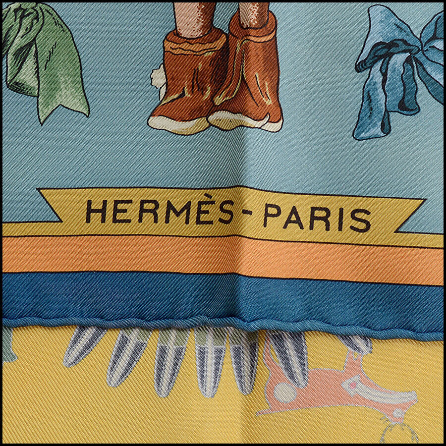 RDC12674 Authentic Hermes Vintage Teal Blue/Green Golden Kachinas Silk Scarf