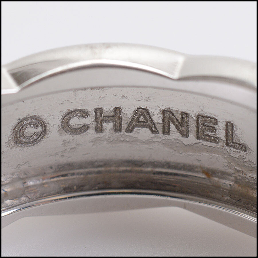 RDC13317 Authentic Chanel 18K White Gold Coco Crush Band Ring