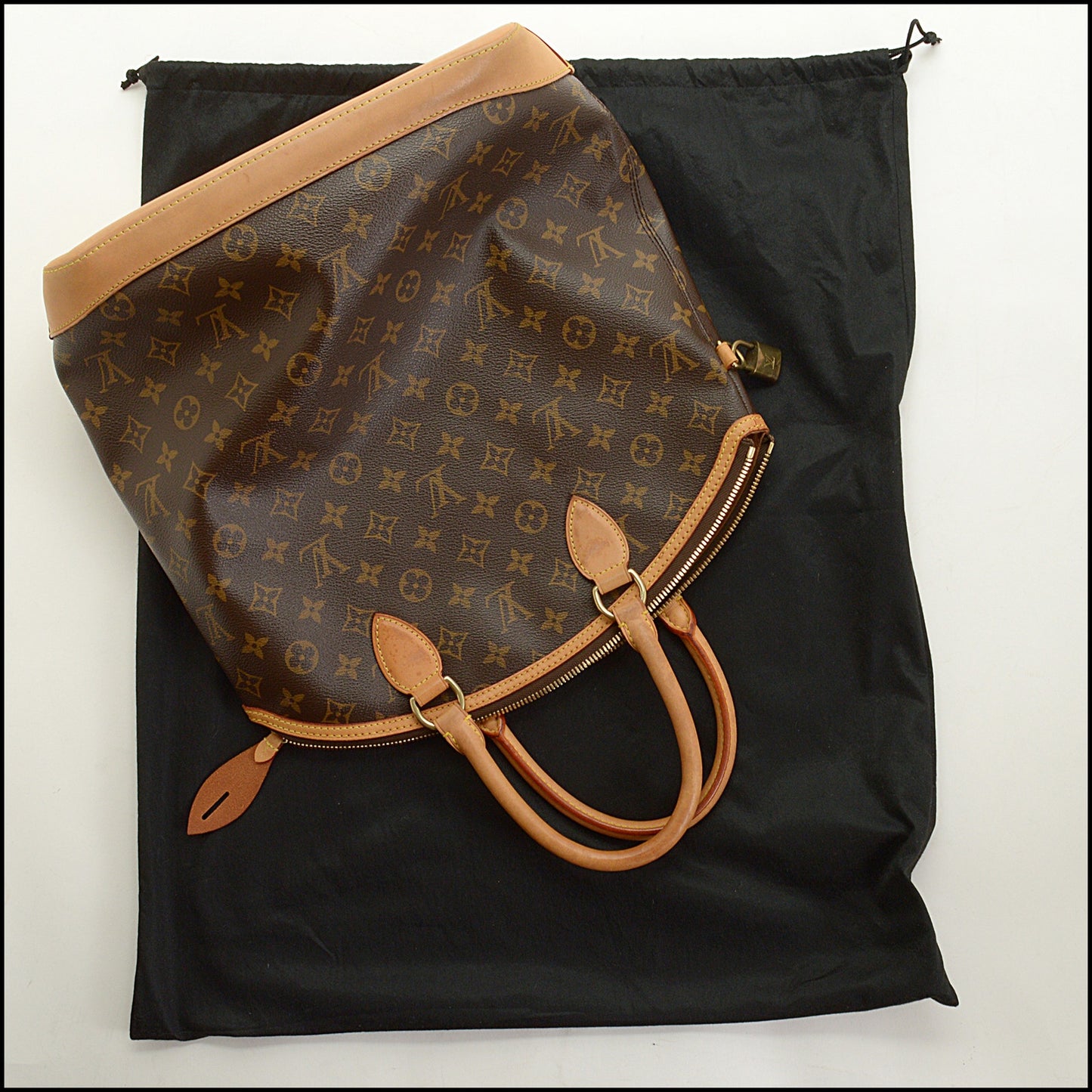 RDC15101 LOUIS VUITTON Brown LV Monogram Vertical Lockit Shoulder Bag