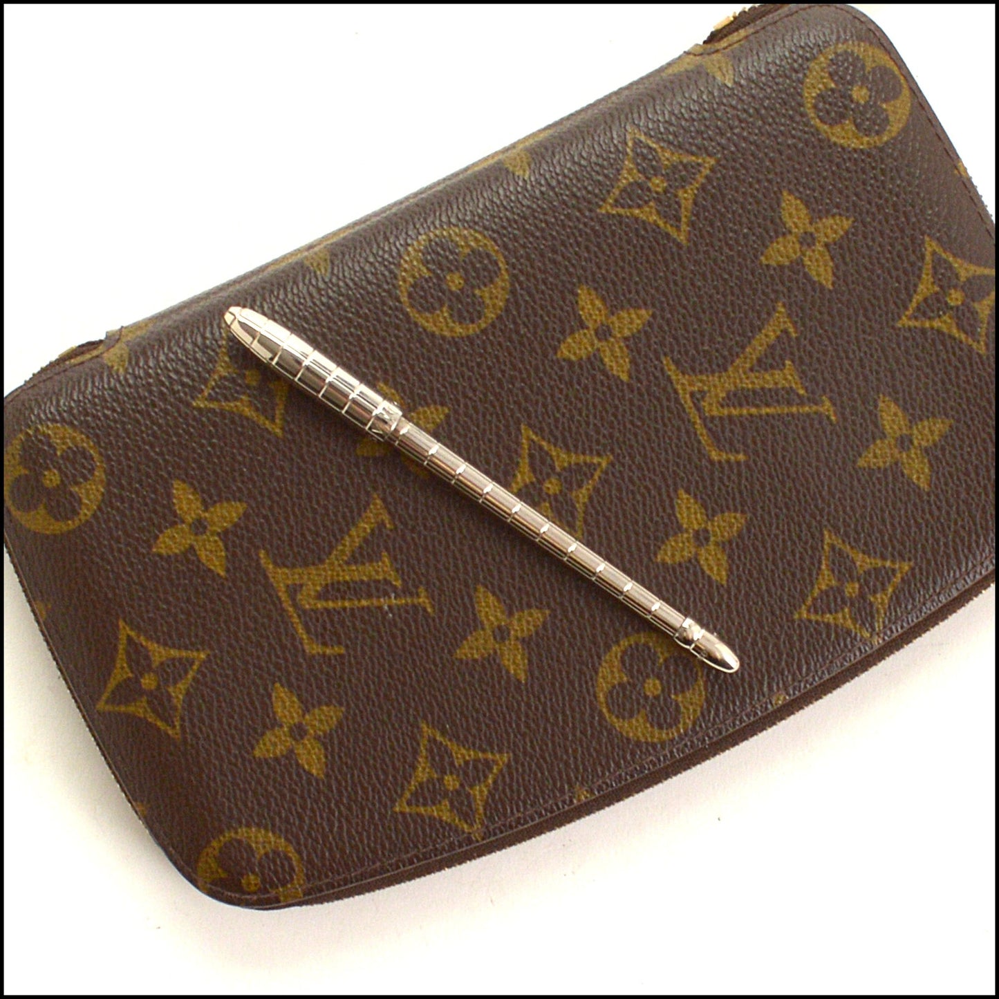 RDC15357 LOUIS VUITTON Brown LV Monogram Geode Zip Around Wallet with Pen