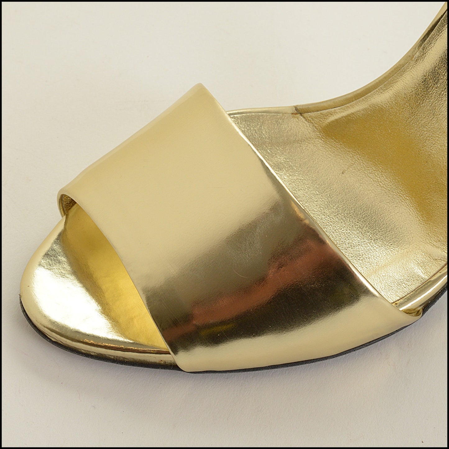 RDC15540 GUCCI Gold Leather Sevigny Stiletto Heels Size 9.5B