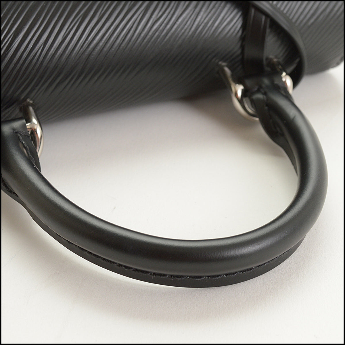 RDC15643 LOUIS VUITTON Black Epi Leather Cluny Mini With Long Strap