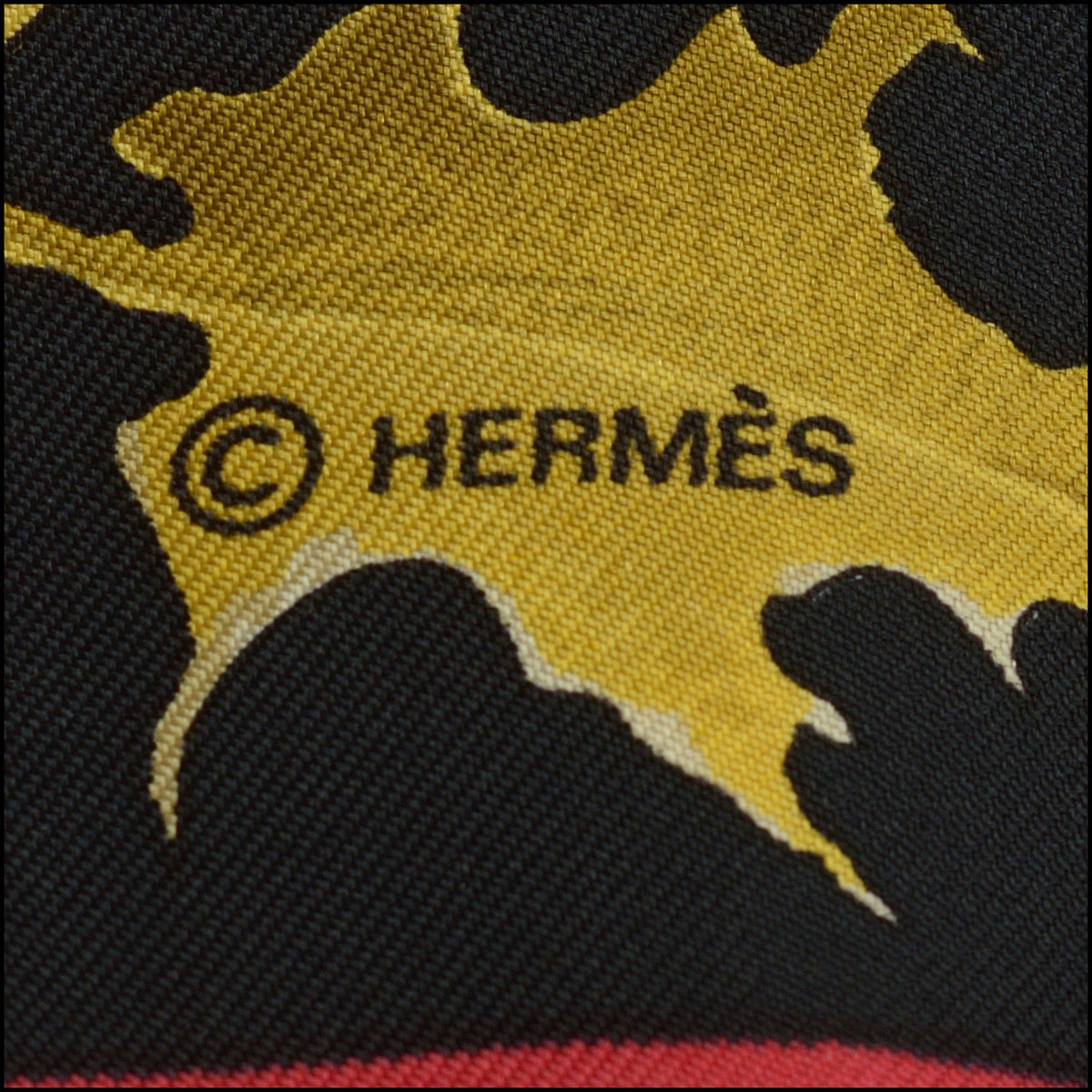 RDC15688 HERMES Black/Red/Gold ''Faune et Flore du Texas'' Carre 90 Silk Scarf