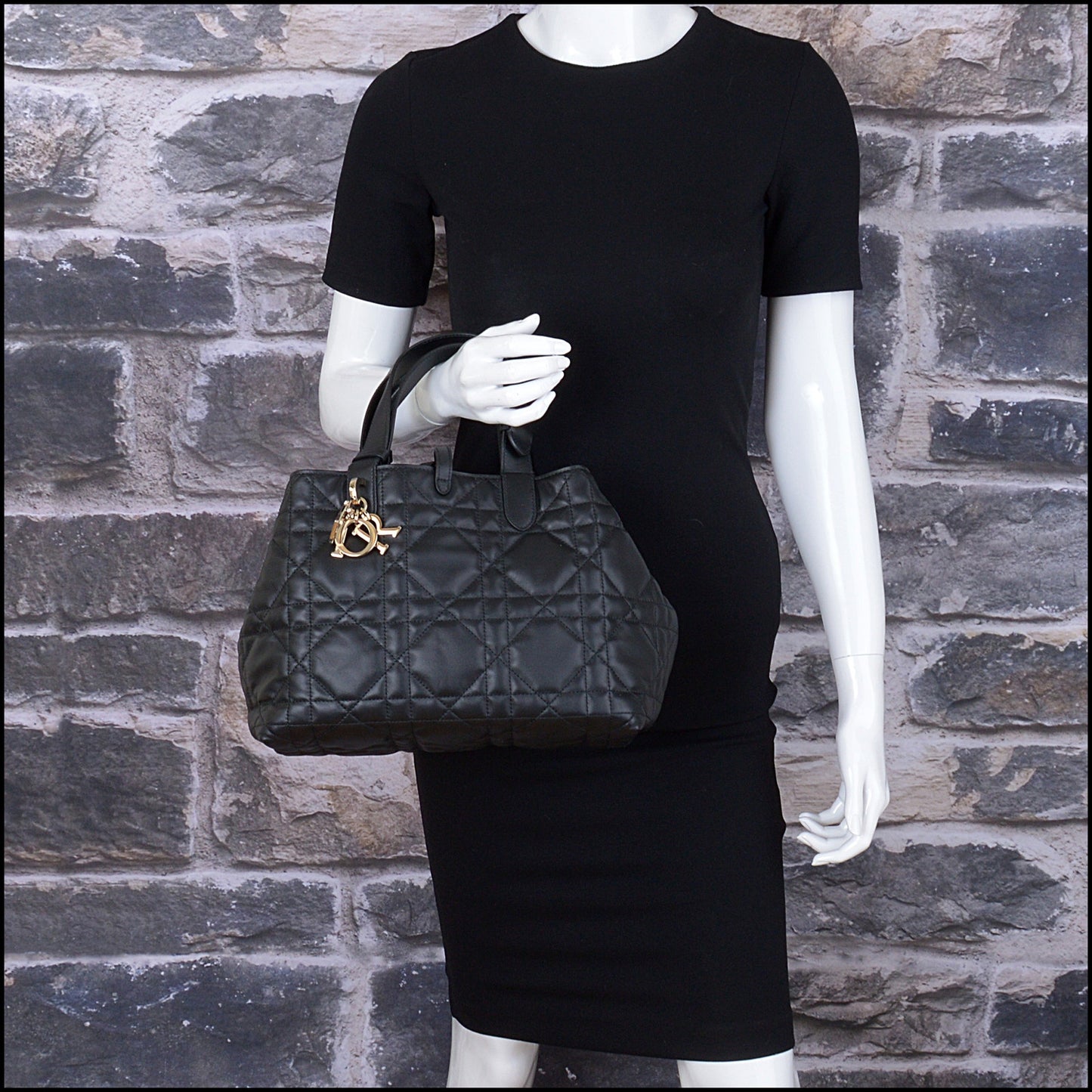 RDC14942 CHRISTIAN DIOR Black Macrocannage Quilted Calfskin Toujours Medium Tote Bag