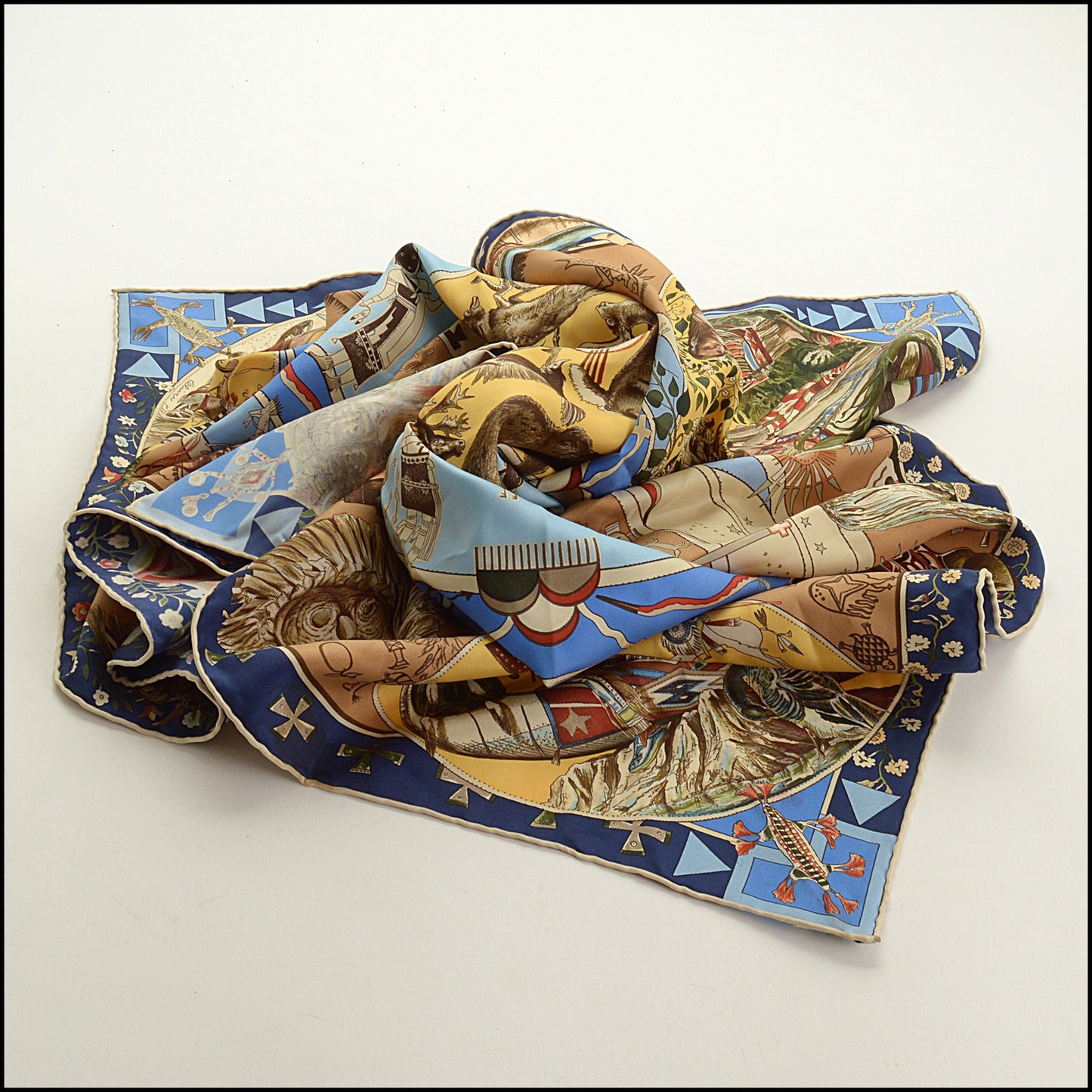 RDC15557 HERMES Blue "Mythologies Des Hommes Rouges" Kermit Oliver Silk Scarf 90 cm