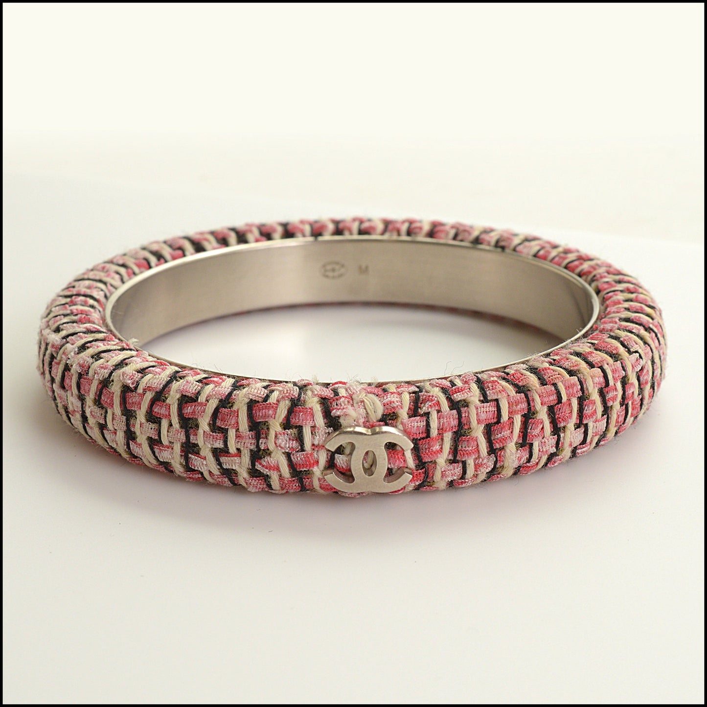 RDC15377 CHANEL '14 Pink and White Tweed Narrow Bangle Size Medium