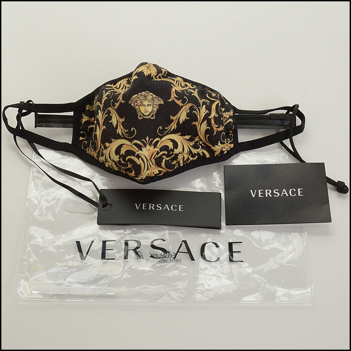 RDC15669 VERSACE Black/Gold Barocco Medusa Fashion Face Mask