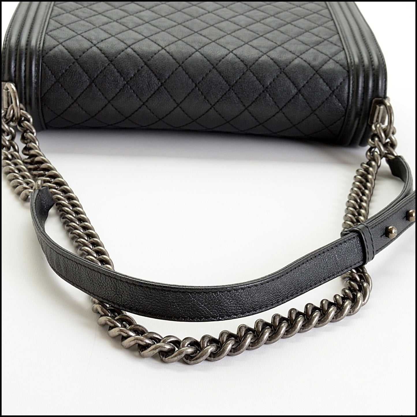 RDC15015 CHANEL '13-'14 Black Leather Quilted Large Boy Bag