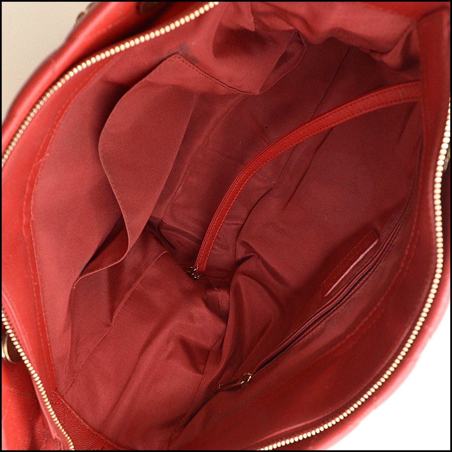 RDC14913 CHANEL 2019 Red Caviar Leather Gold HW Rolled Up Bag