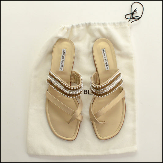 RDC15304 MANOLO BLAHNIK Gold Pearl and Bead Embellished Susa Thong Sandals Size 39.5