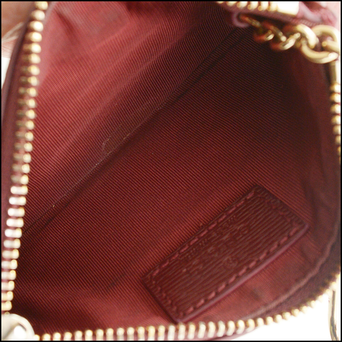 RDC15620 GUCCI Red Calfskin Script Key Pouch