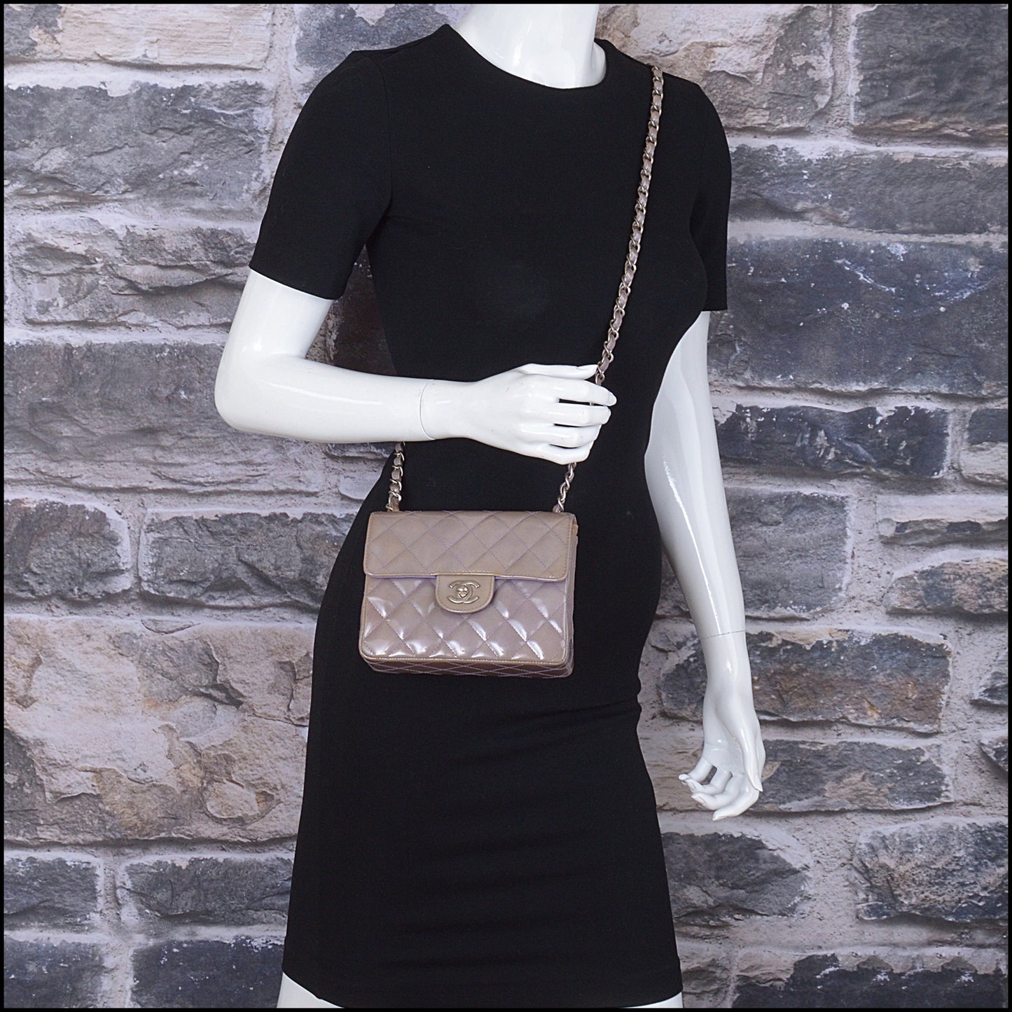 RDC14967 CHANEL '00-02 Iridescent Mauve Patent Leather Square Classic Mini Flap Bag