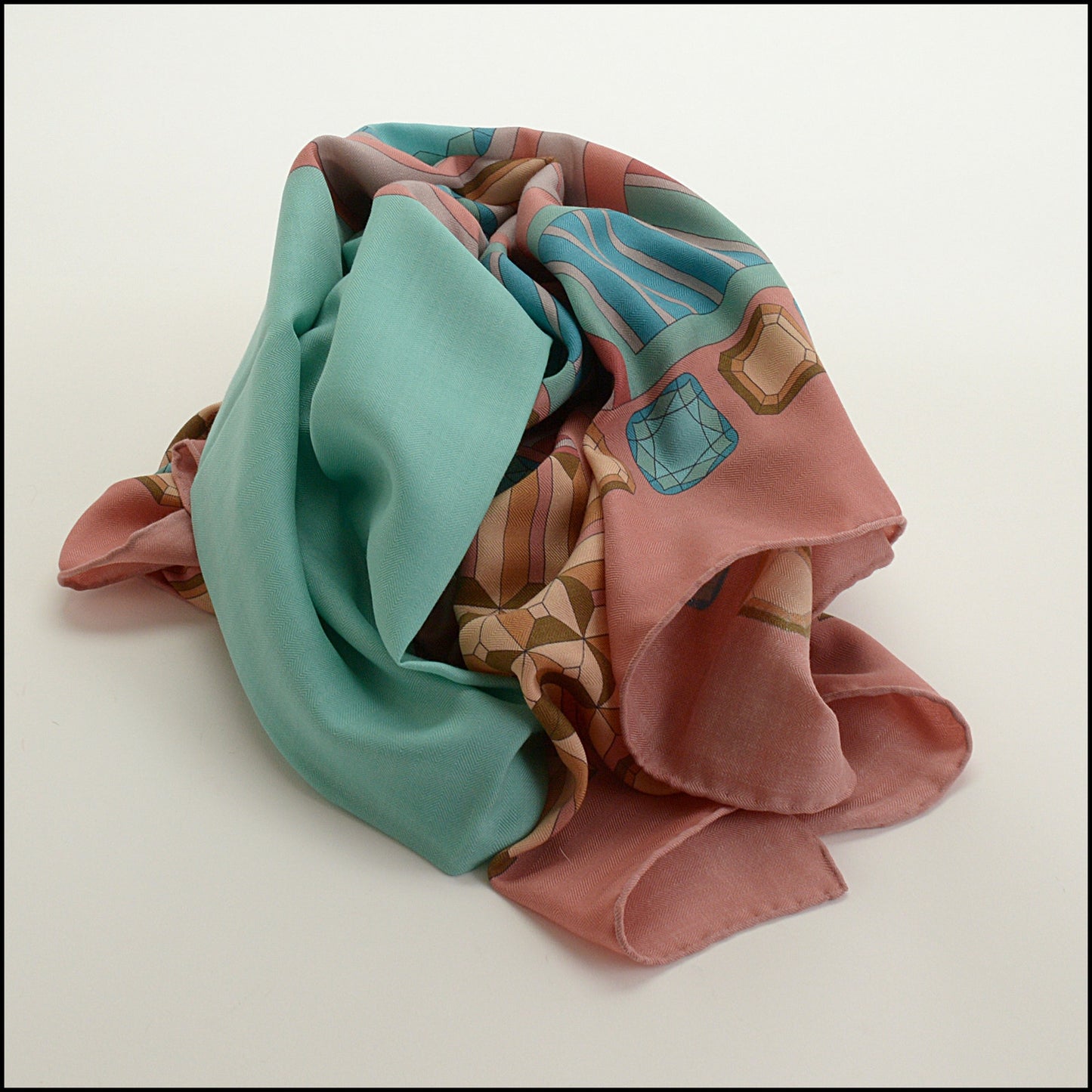 RDC15228 TIFFANY & CO. Pink Gem Border Cashmere and Silk Stole 140cm