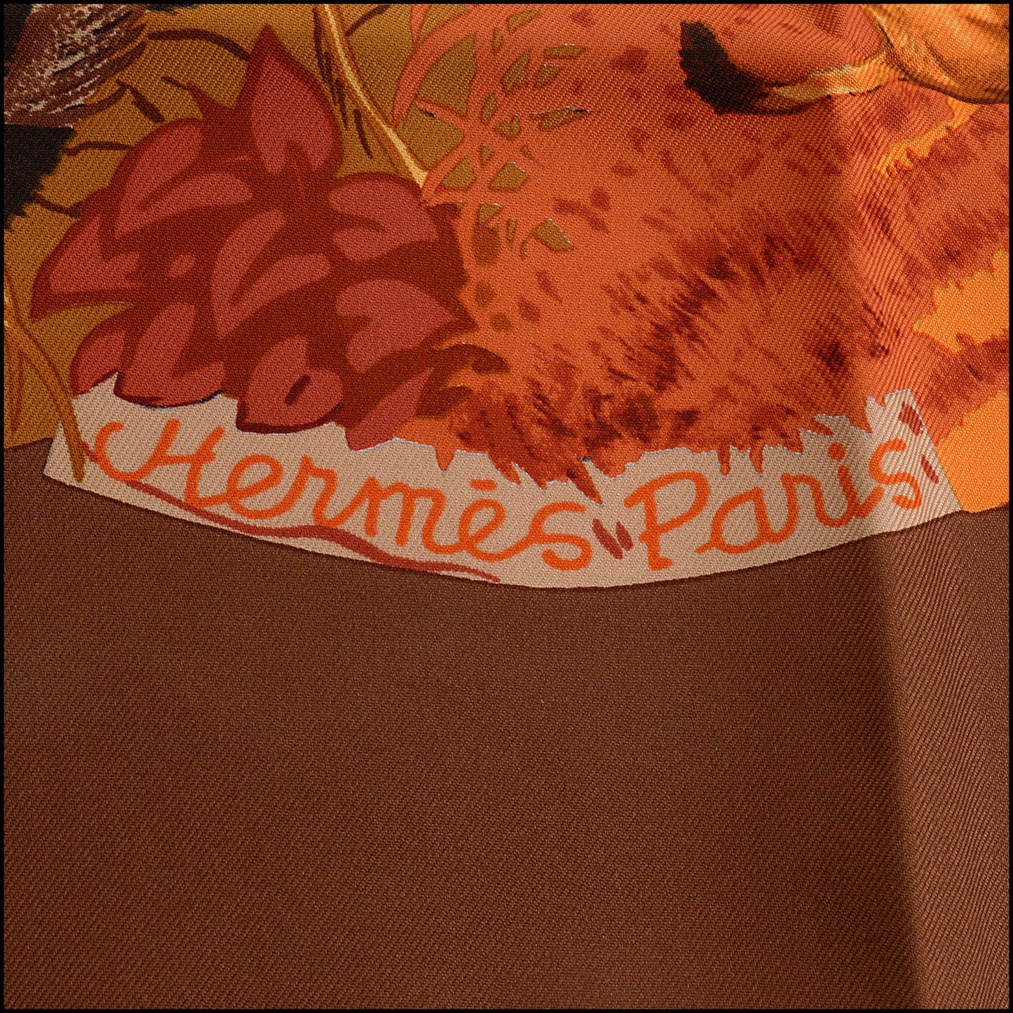 RDC15460 HERMES Vintage 1997 Brown/Yellow "Africa" Silk Scarf 90 cm