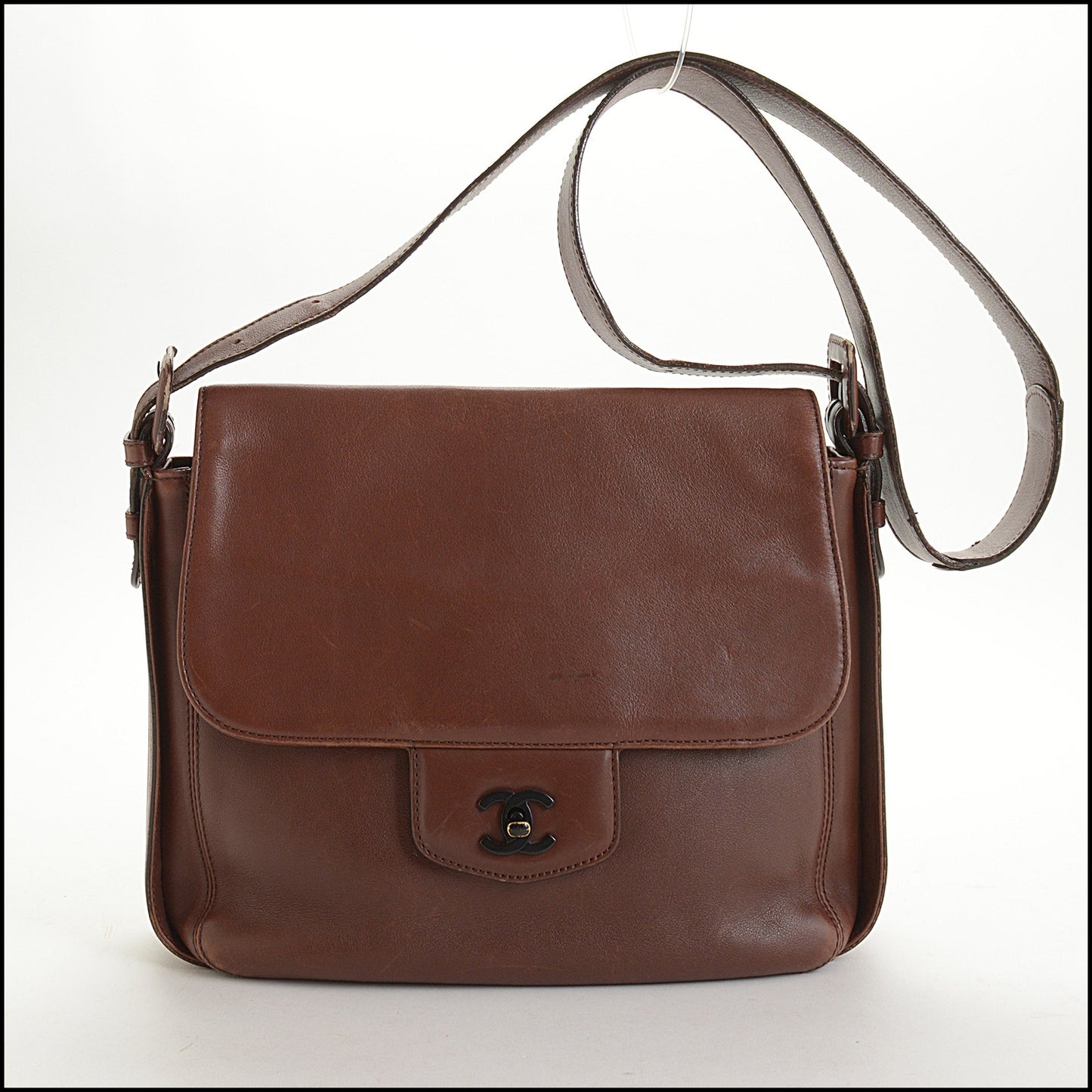 RDC15010 CHANEL '97/'99 Brown Leather CC Turn Lock Saddle Flap Bag